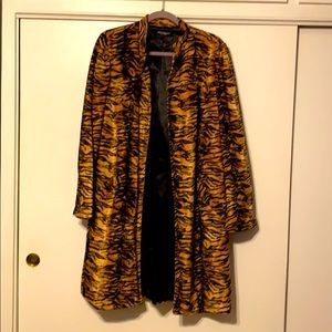 ✨🐅🖤Betsey Johnson Tiger Print Coat 🖤🐅✨